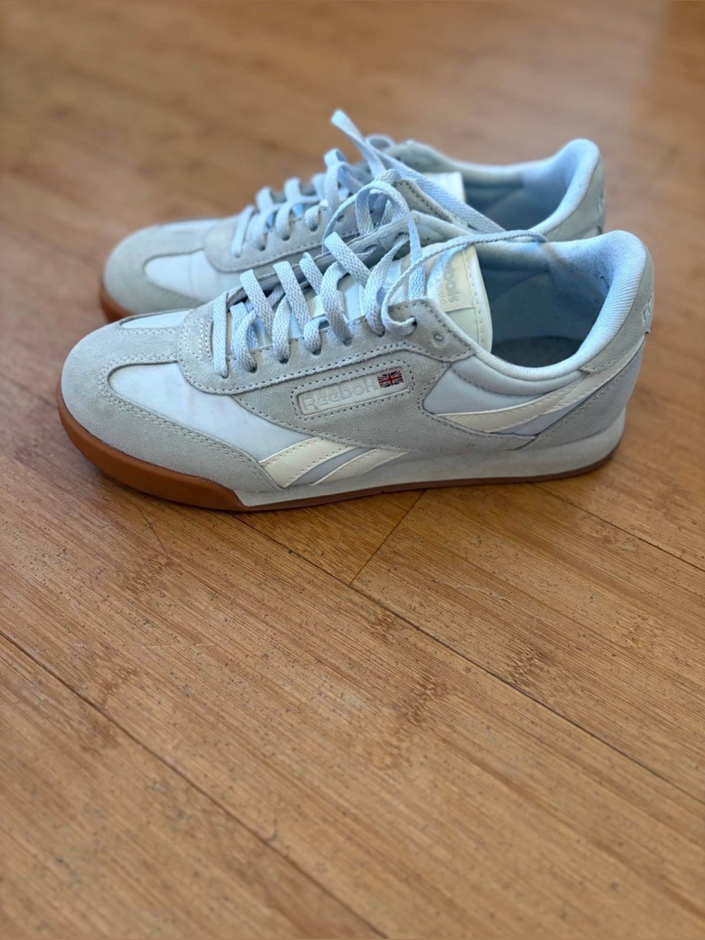 Reebok Campio XT Women’s 8 Men's 6.5 Sneakers in Light Gray, White, Gum sole